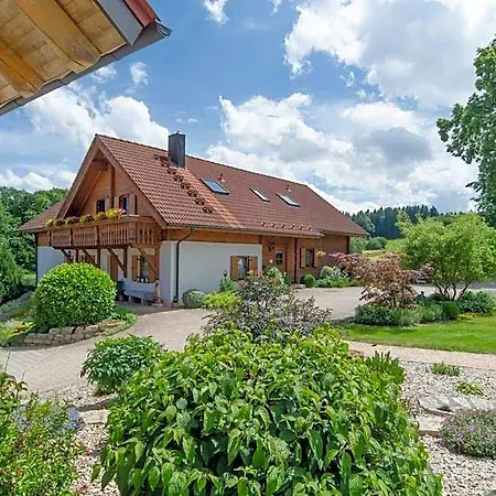 Heumanns Blockhaeuser Am Wald Resort *